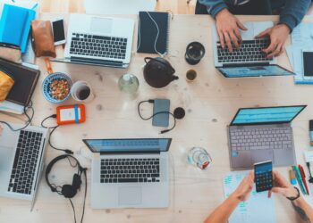 The Benefits of Using Technology in the Workplace